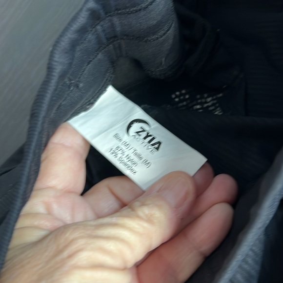 ZYIA - Picture 7 of 9